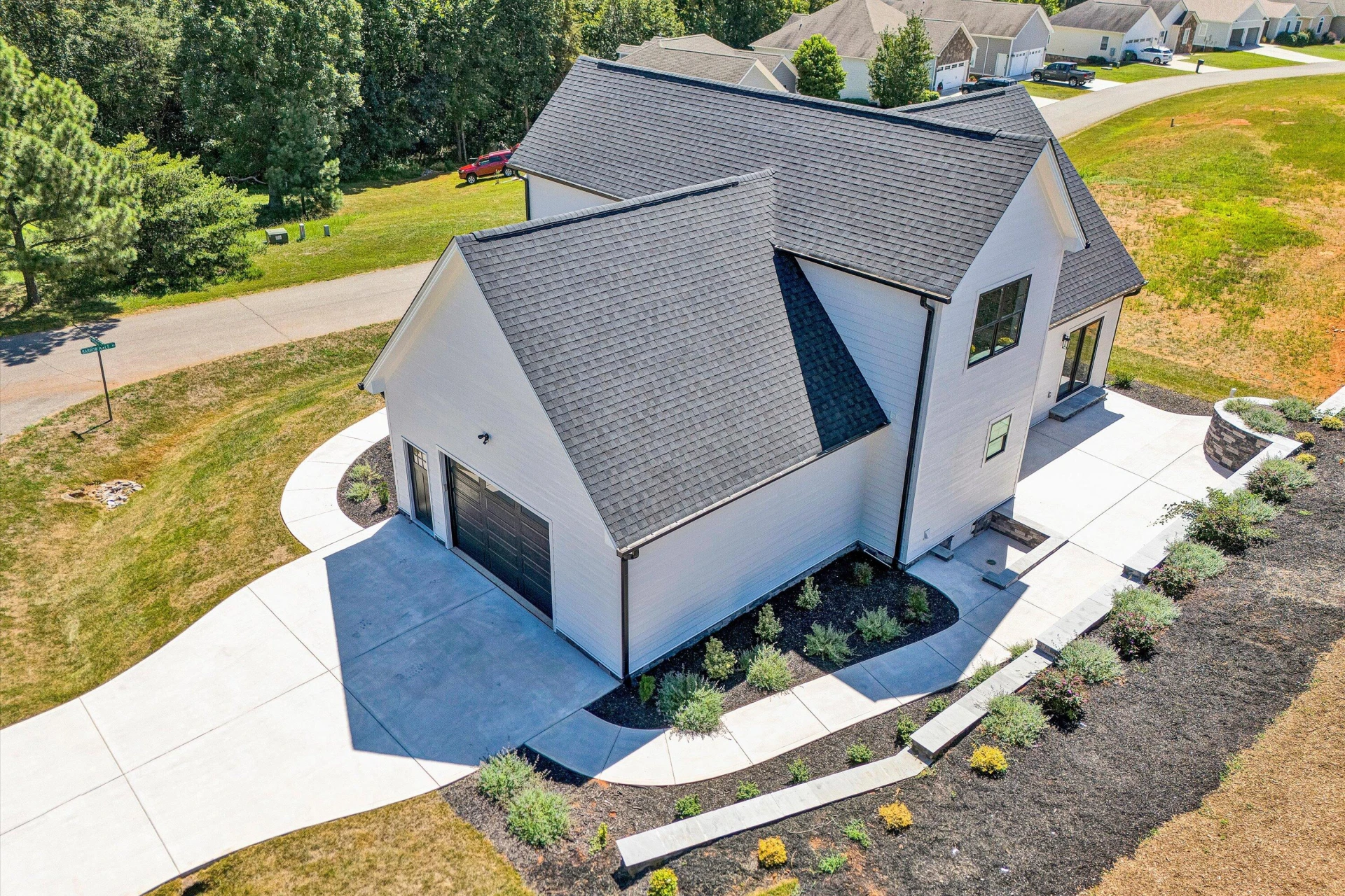 1154 Barrow Hills DR - Photo 4