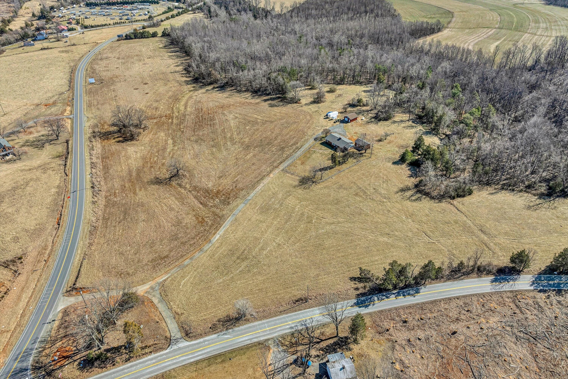 4015 White House RD