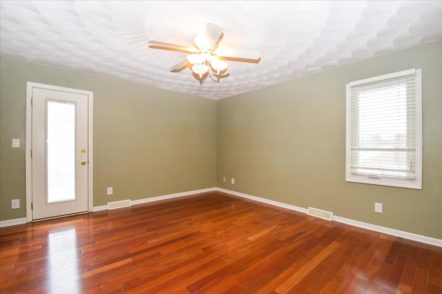 246 Pinehurst DR - Photo 12
