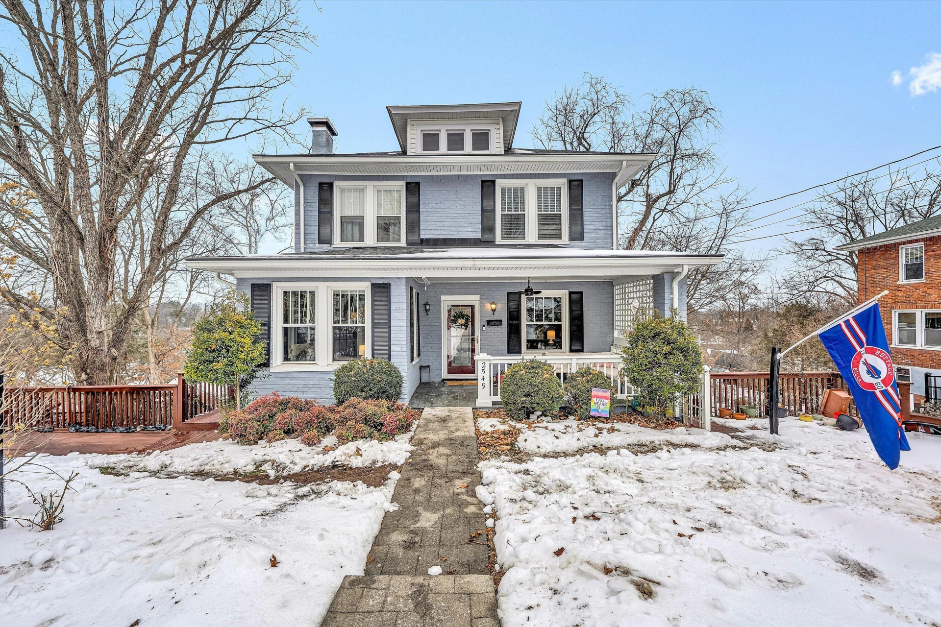2549 Alberta AVE SW - Photo 2