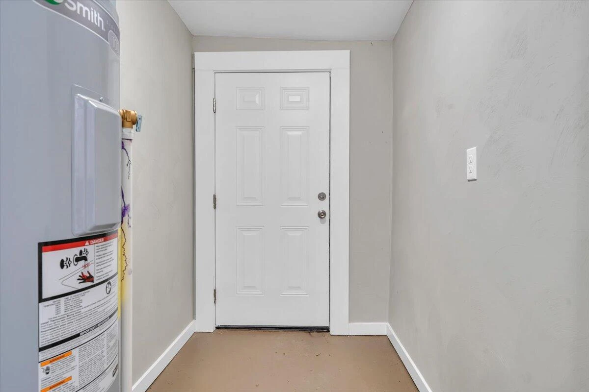 602 Rutherford AVE NW - Photo 19