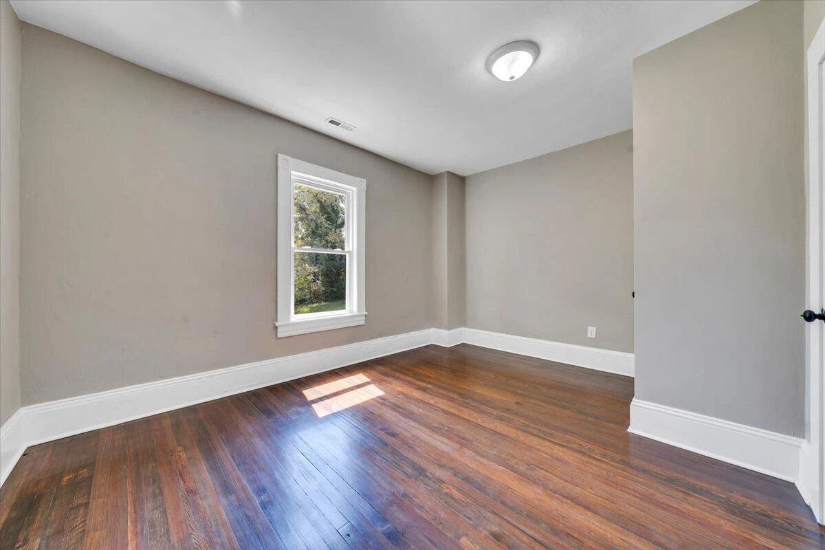 602 Rutherford AVE NW - Photo 24