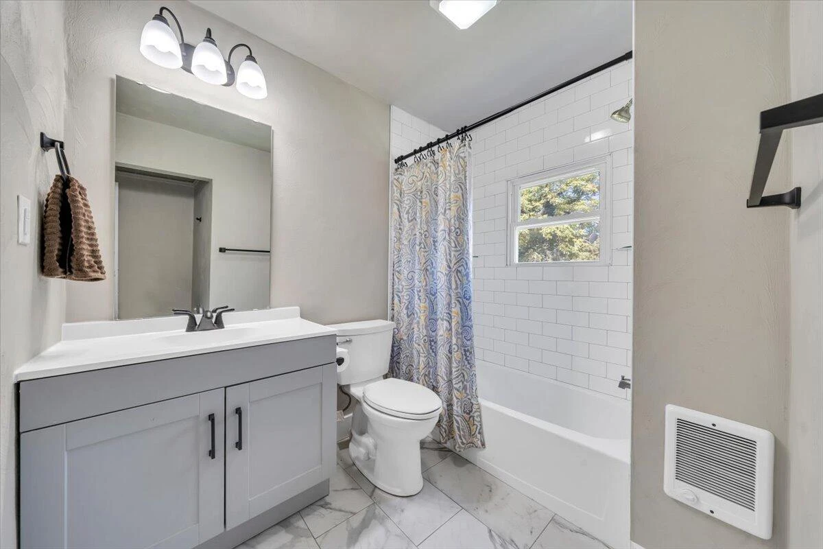602 Rutherford AVE NW - Photo 28