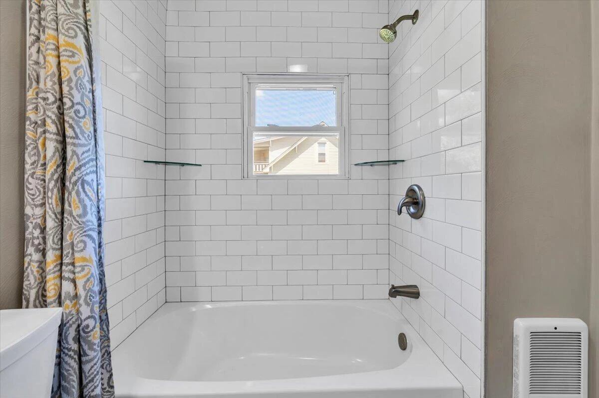 602 Rutherford AVE NW - Photo 29