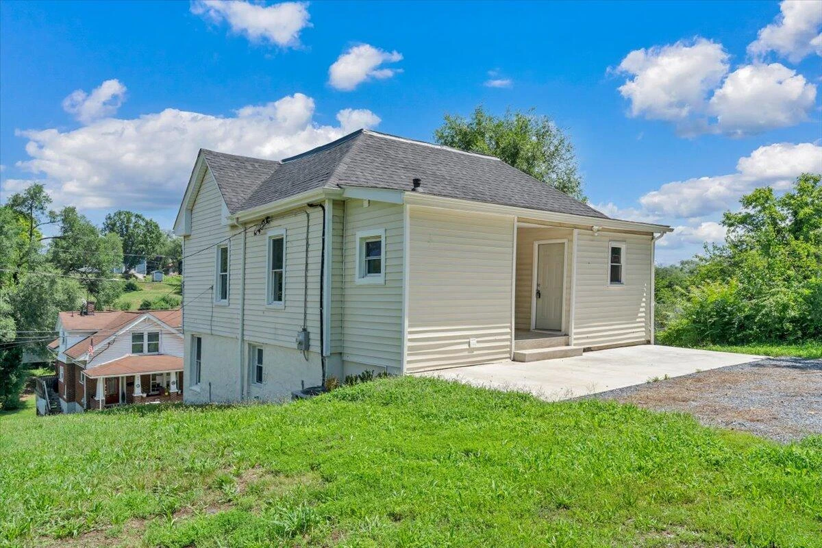 602 Rutherford AVE NW - Photo 35