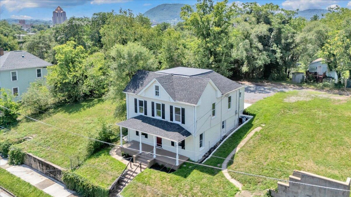 602 Rutherford AVE NW - Photo 37