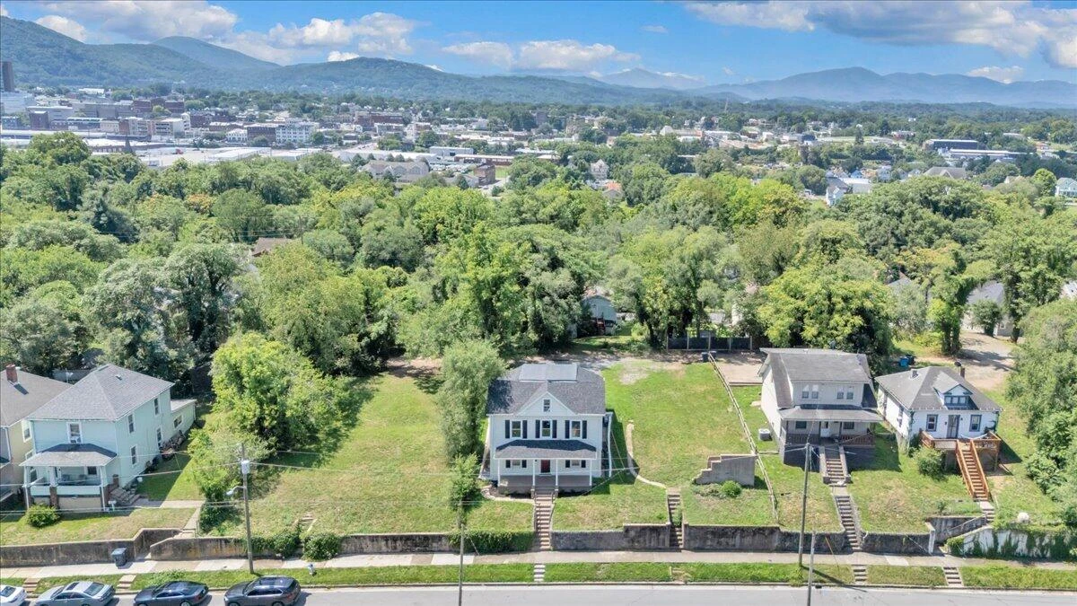 602 Rutherford AVE NW - Photo 47