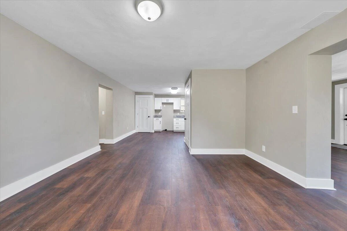 602 Rutherford AVE NW - Photo 10