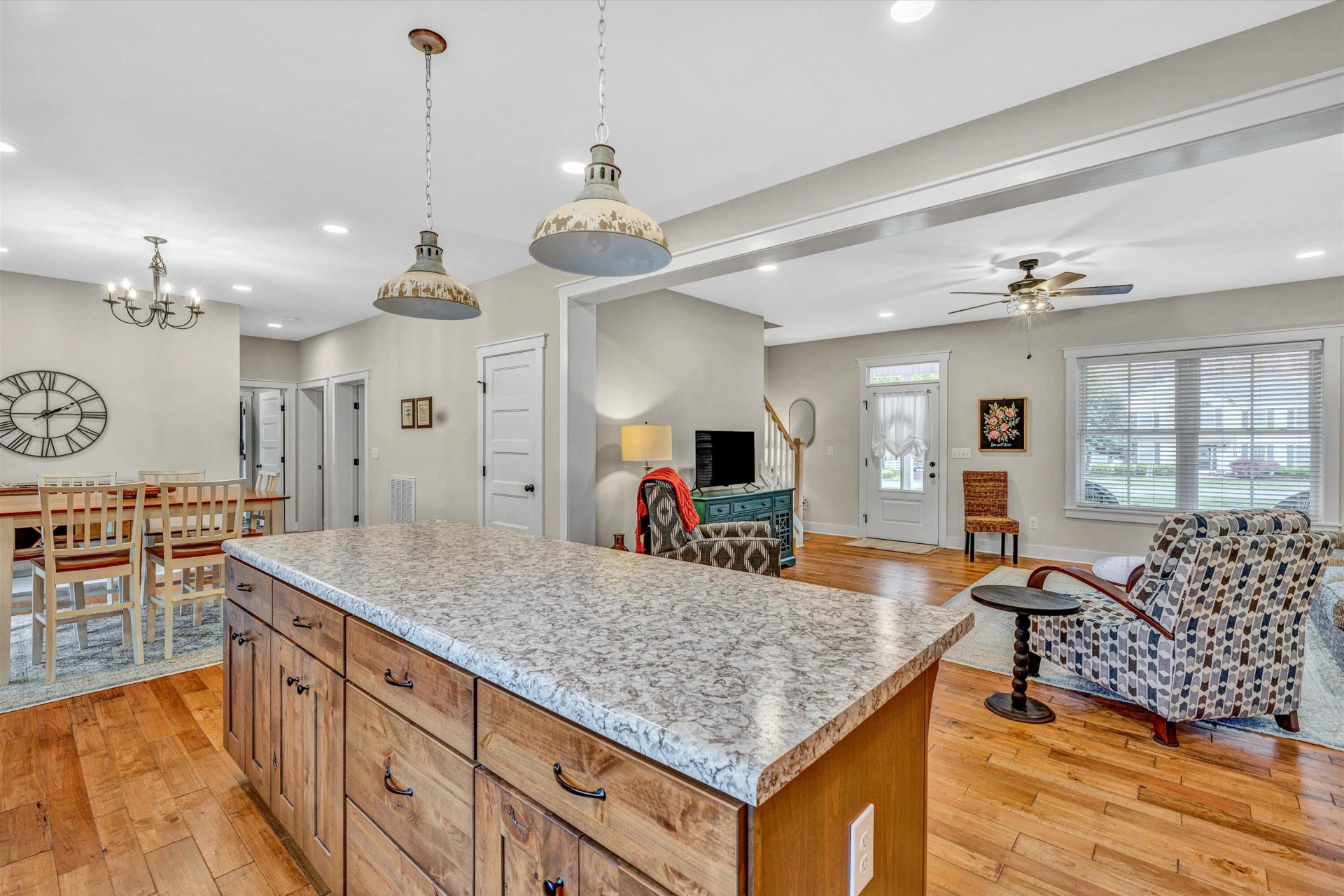 389 Carroll DR - Photo 14