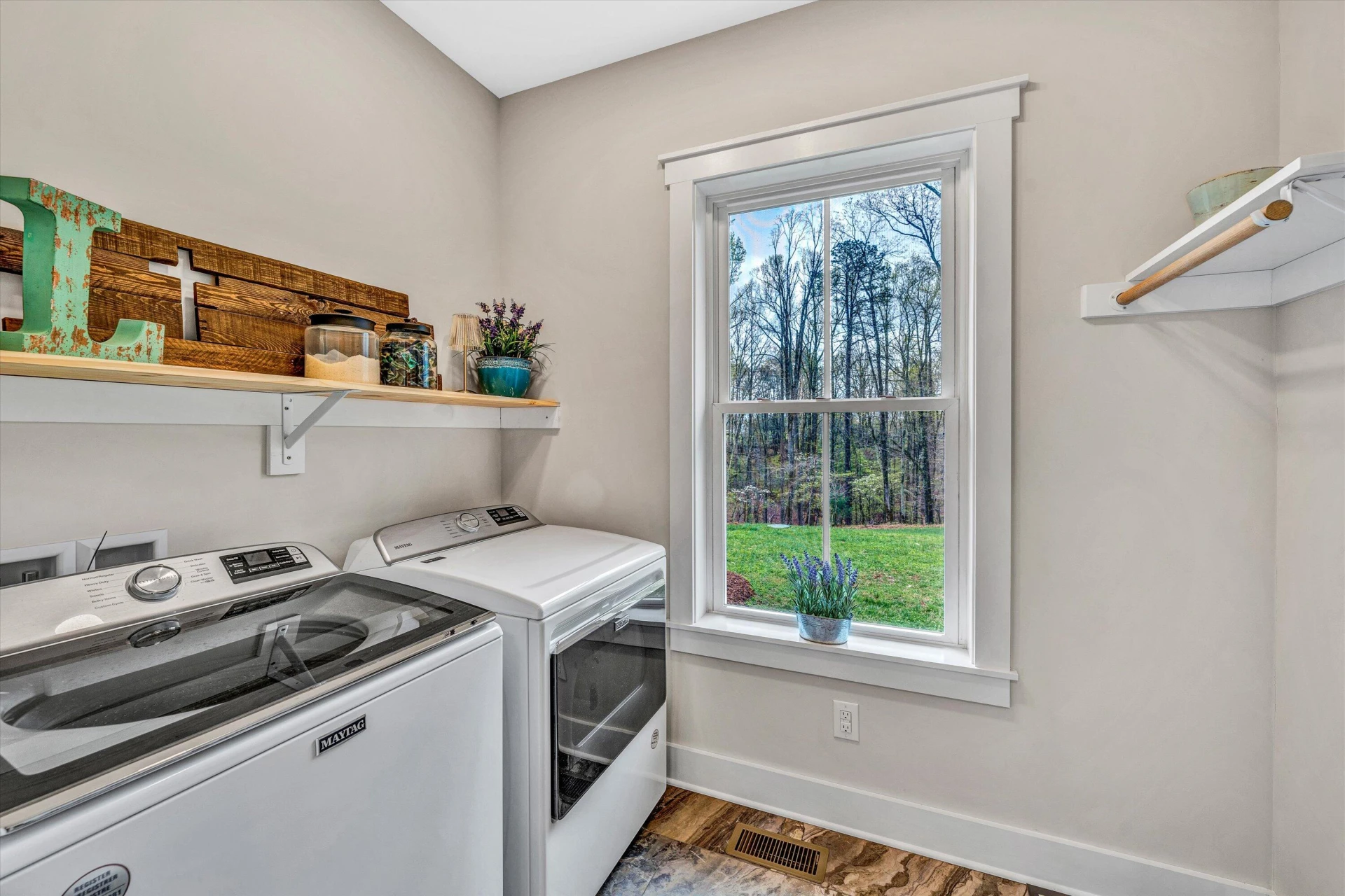 389 Carroll DR - Photo 23