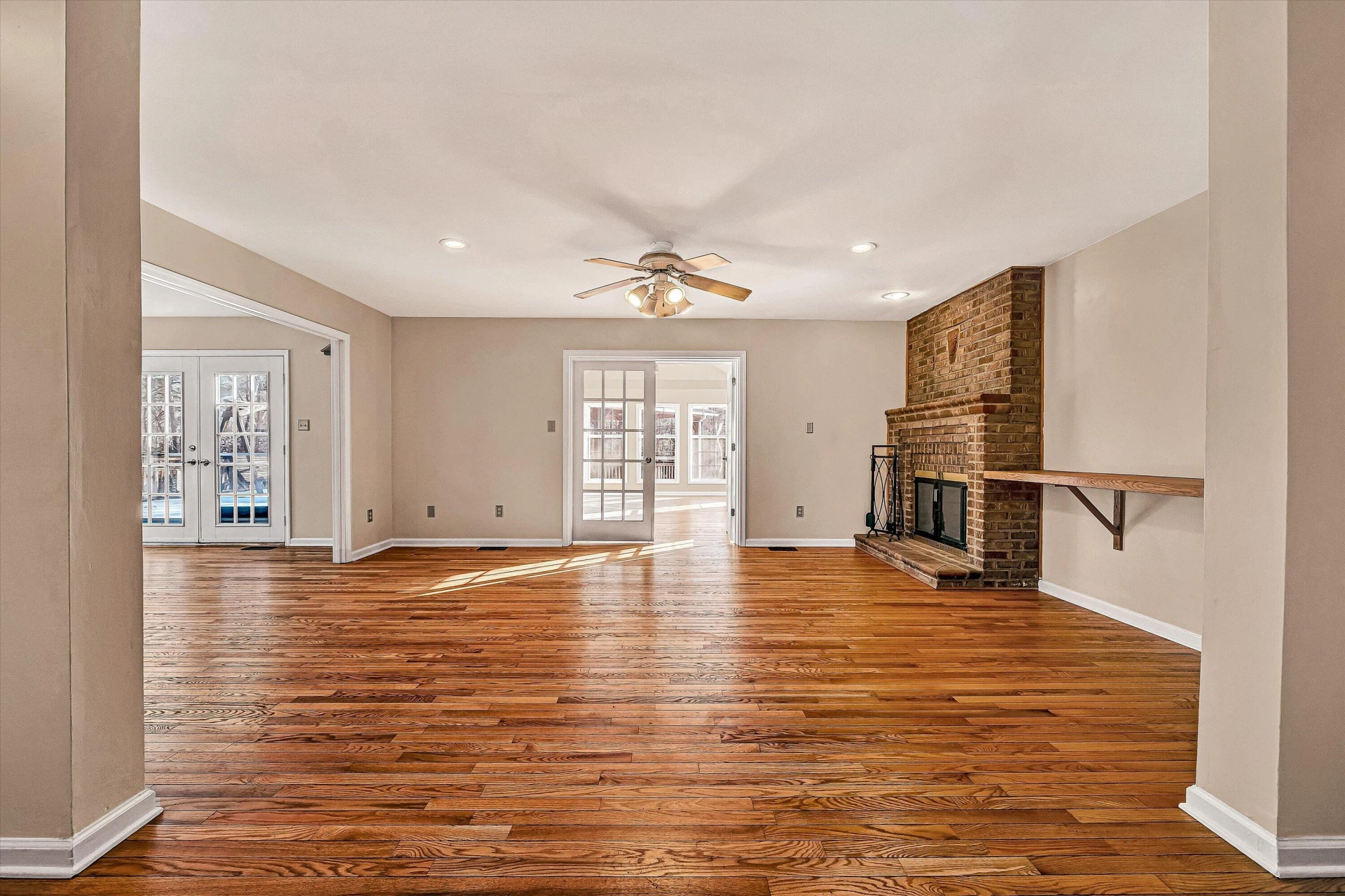 3120 Carvins Cove RD - Photo 4