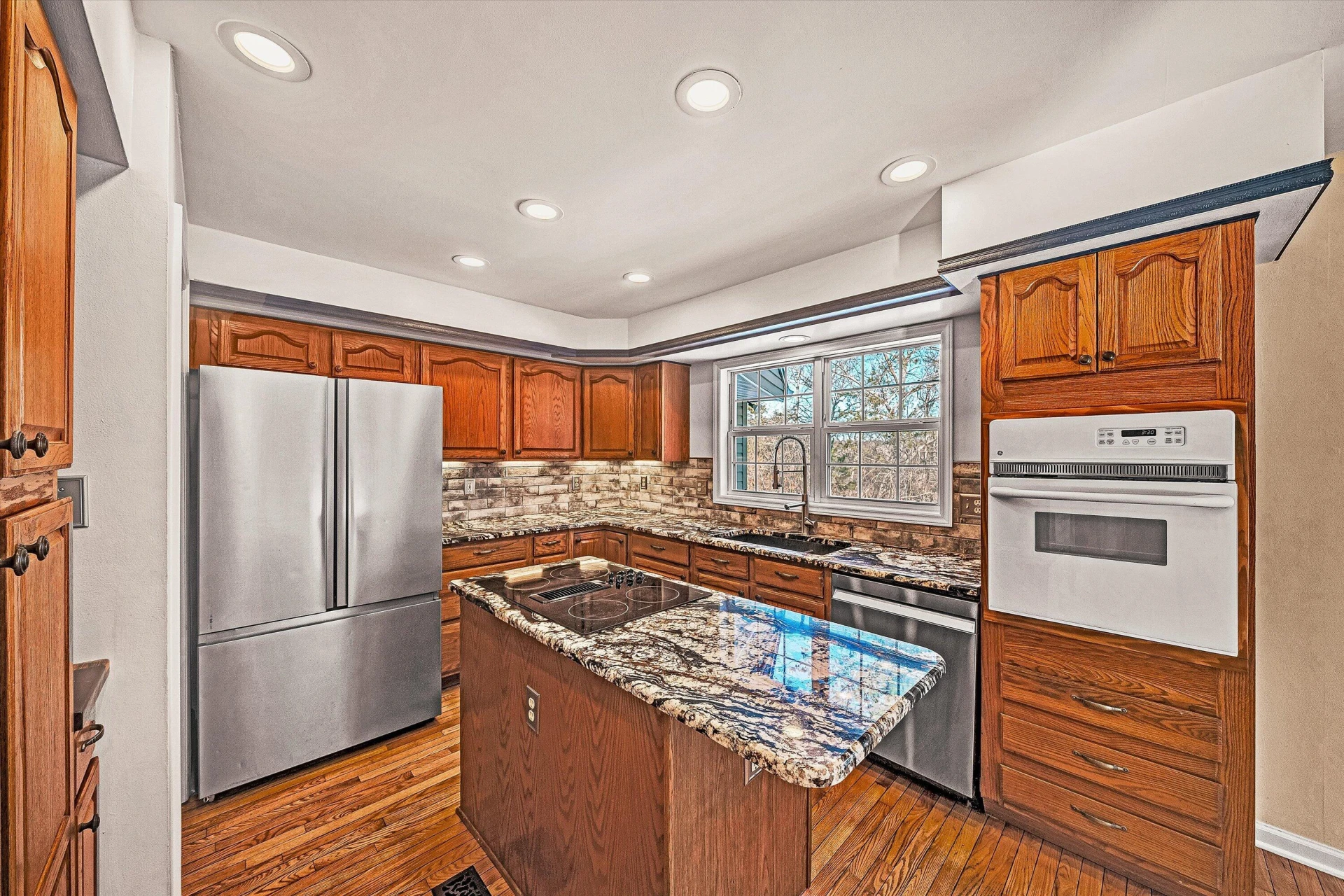3120 Carvins Cove RD - Photo 8