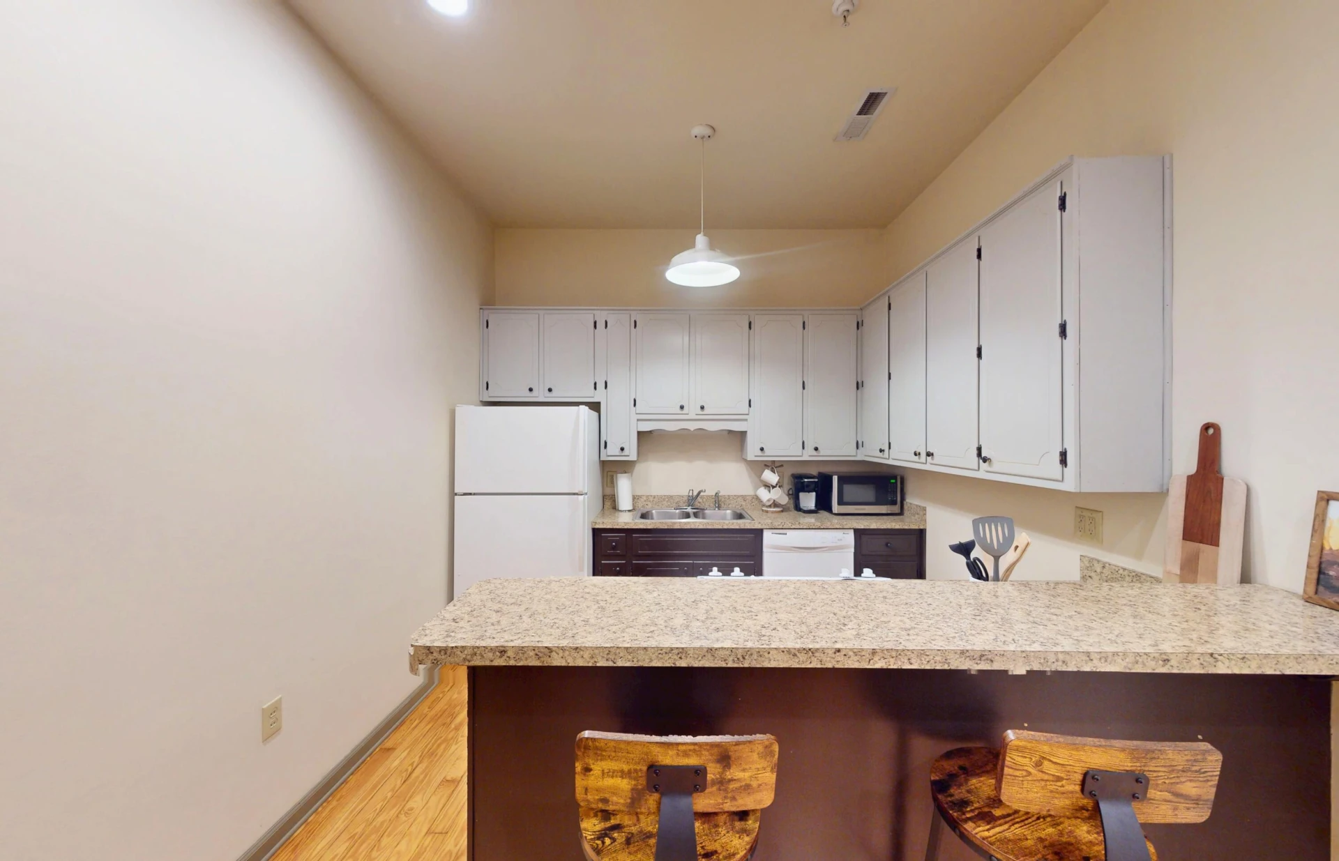 135 Salem AVE SW - Photo 14