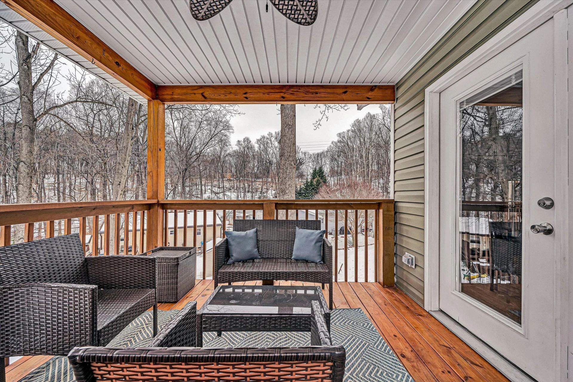 2111 Woodland RD SE - Photo 14