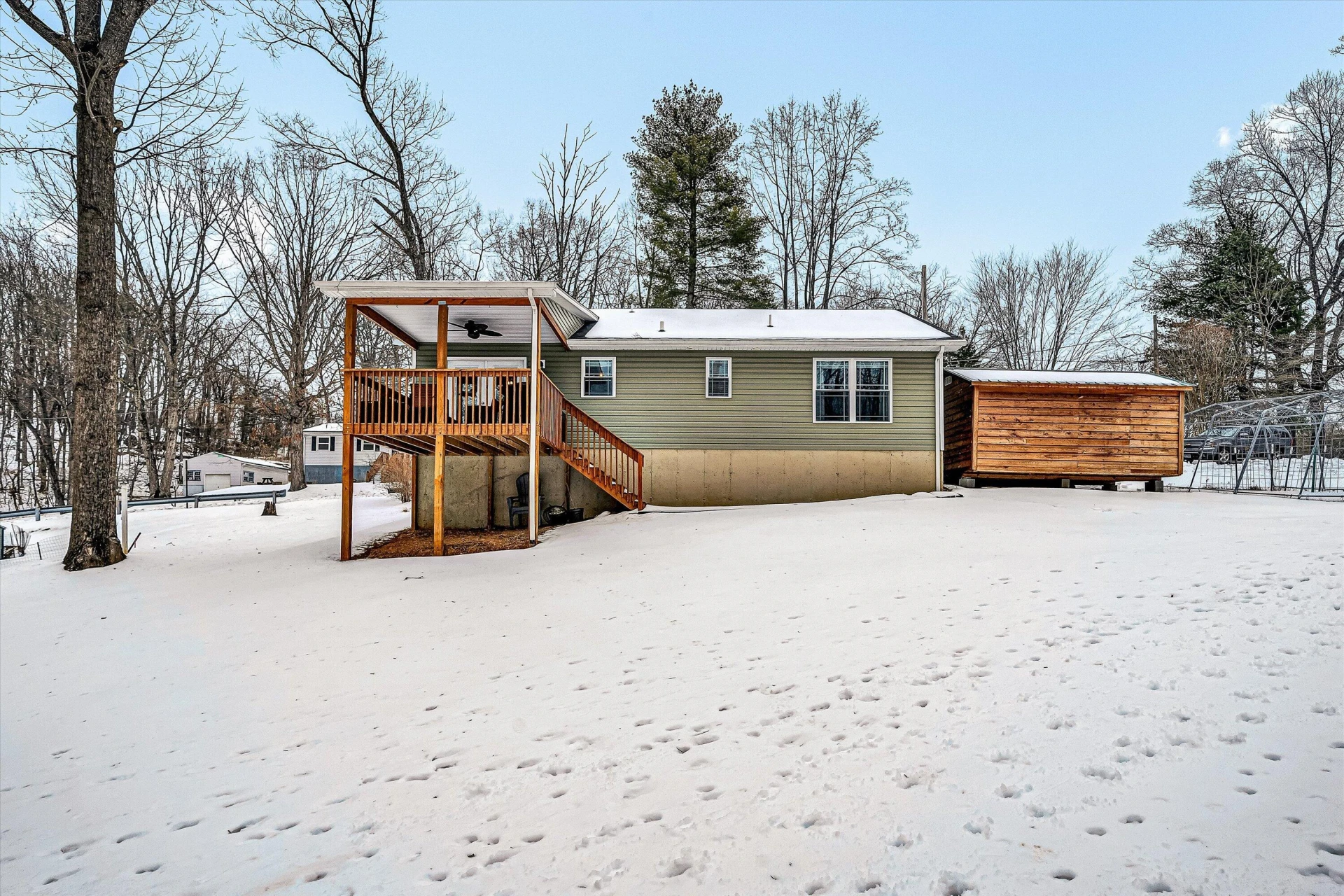 2111 Woodland RD SE - Photo 30