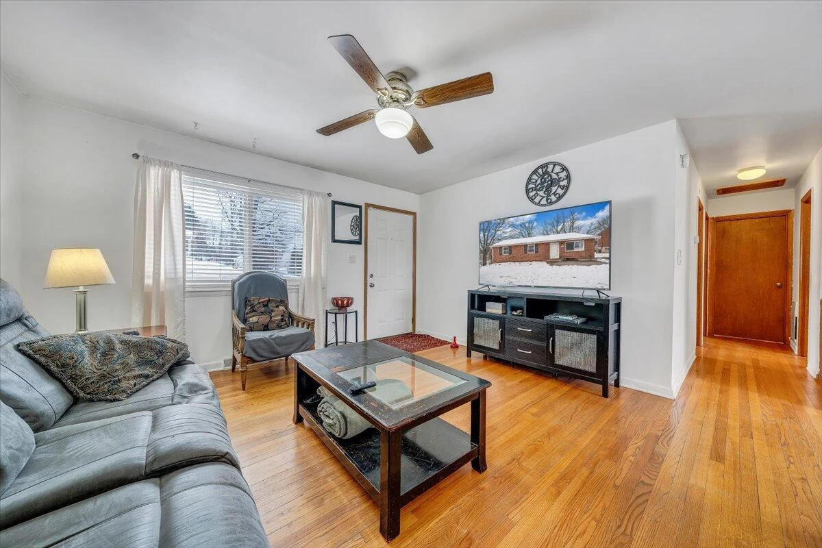 4644 Desi RD NW - Photo 8