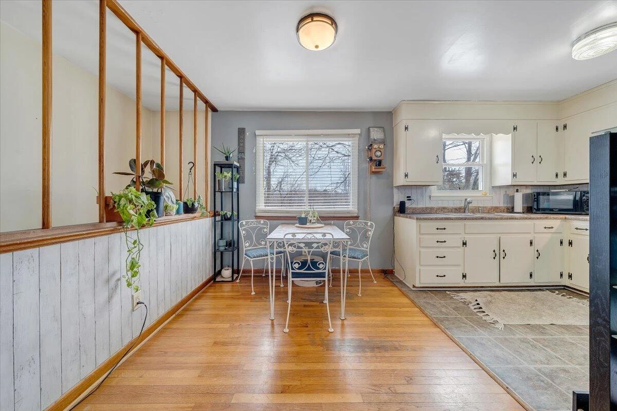 4644 Desi RD NW - Photo 9