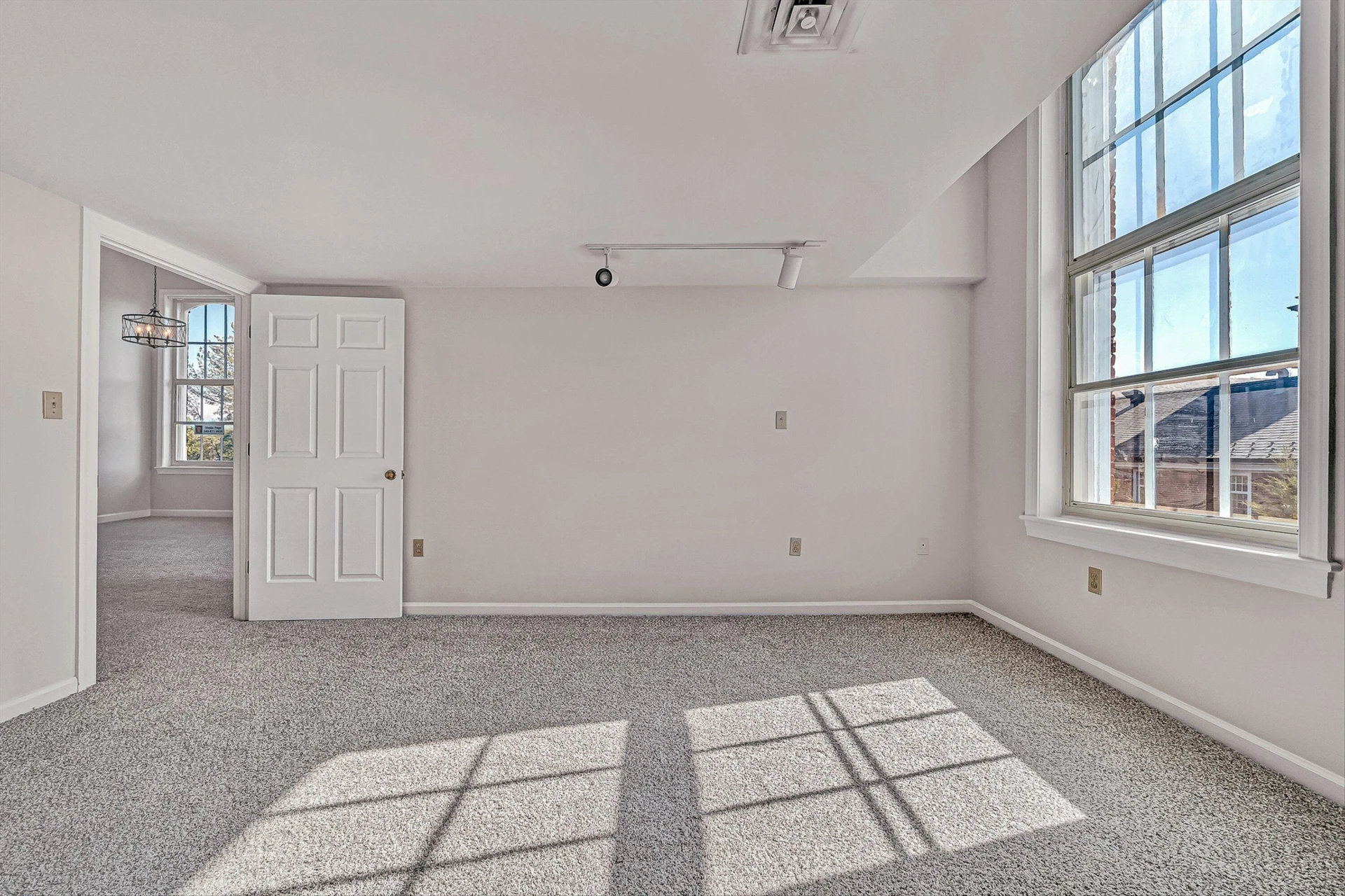 129 Academy ST - Photo 11