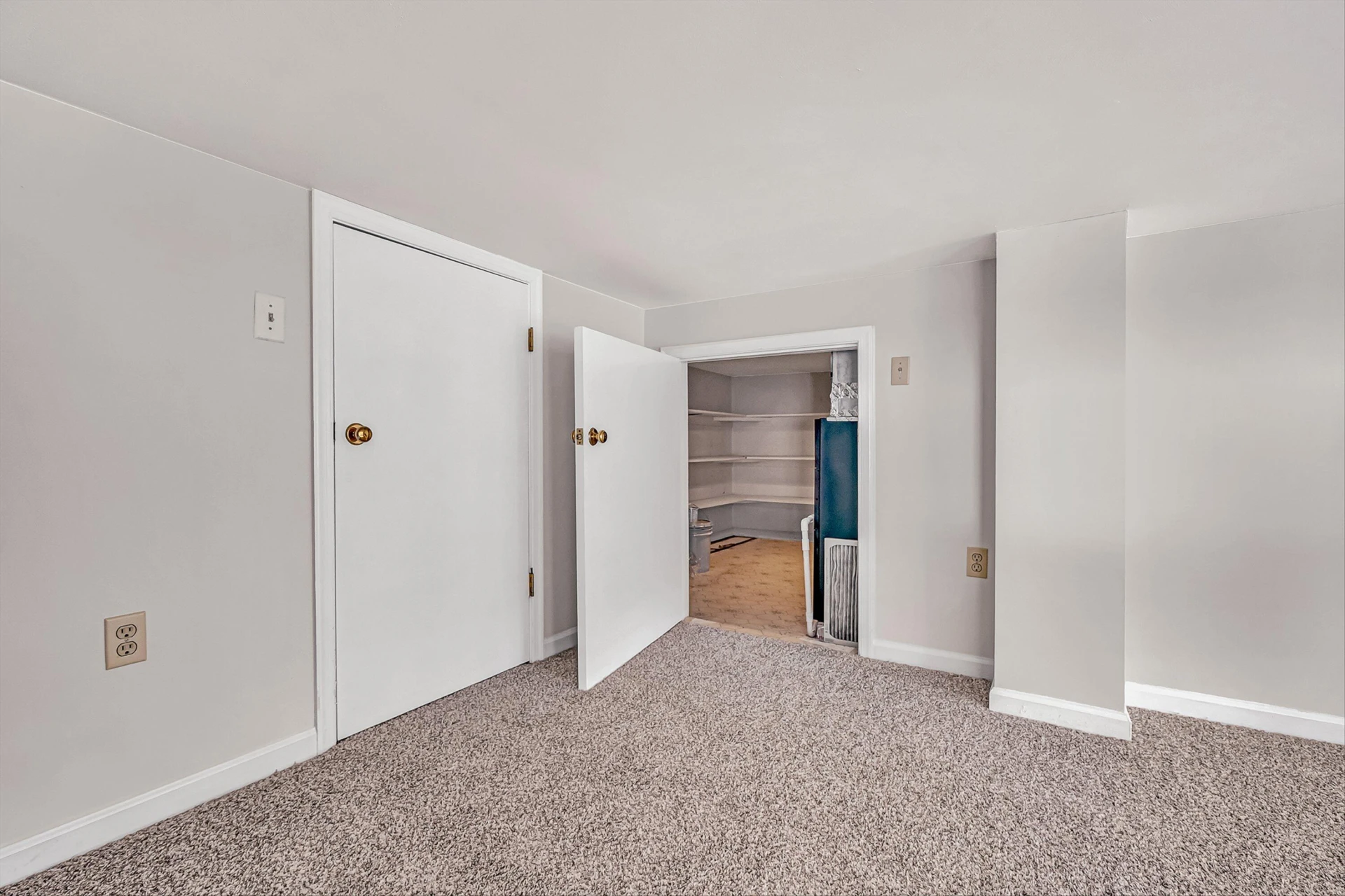 129 Academy ST - Photo 19