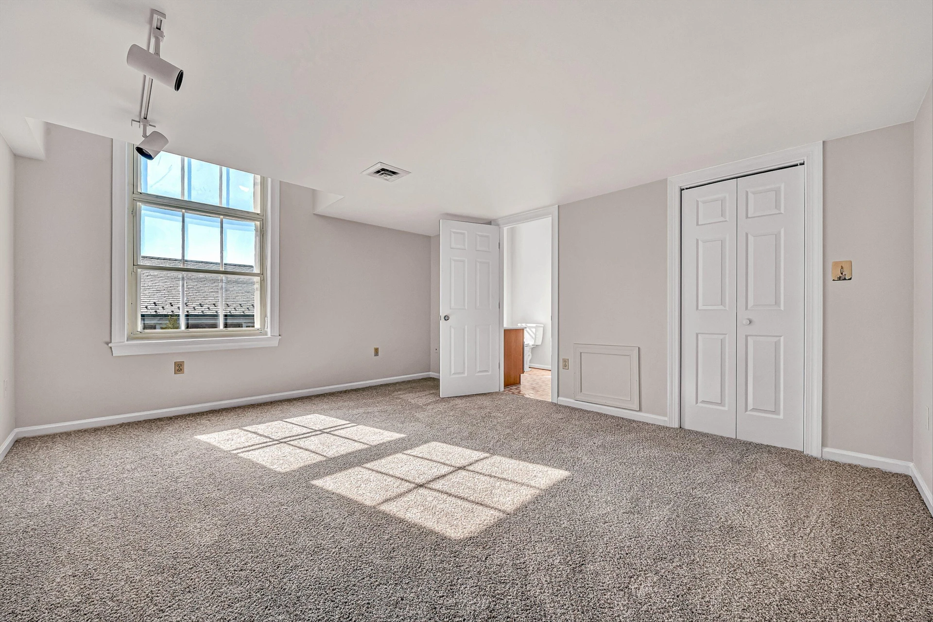 129 Academy ST - Photo 7