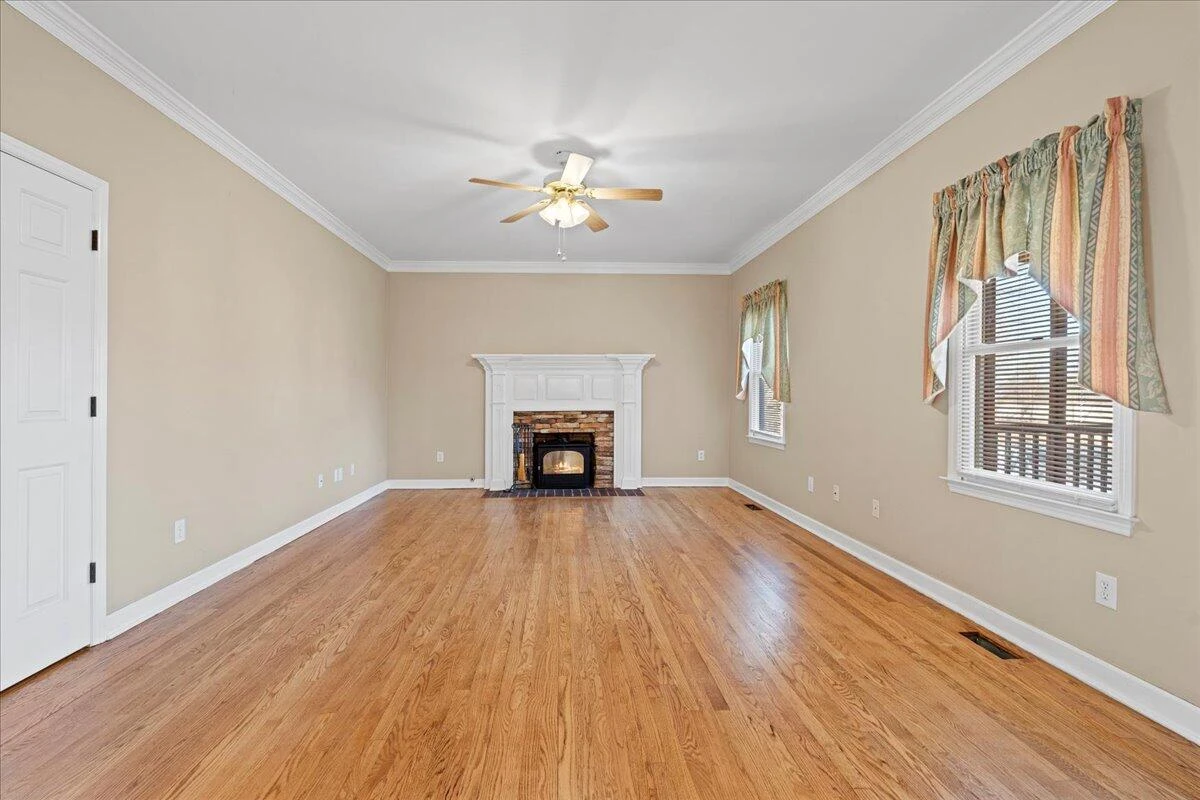 681 Stayman RD - Photo 16