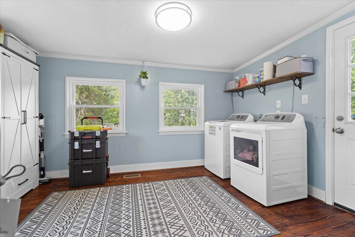 1639 Sunset AVE - Photo 19