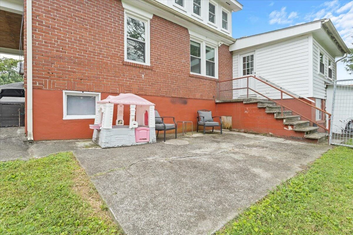 1639 Sunset AVE - Photo 31