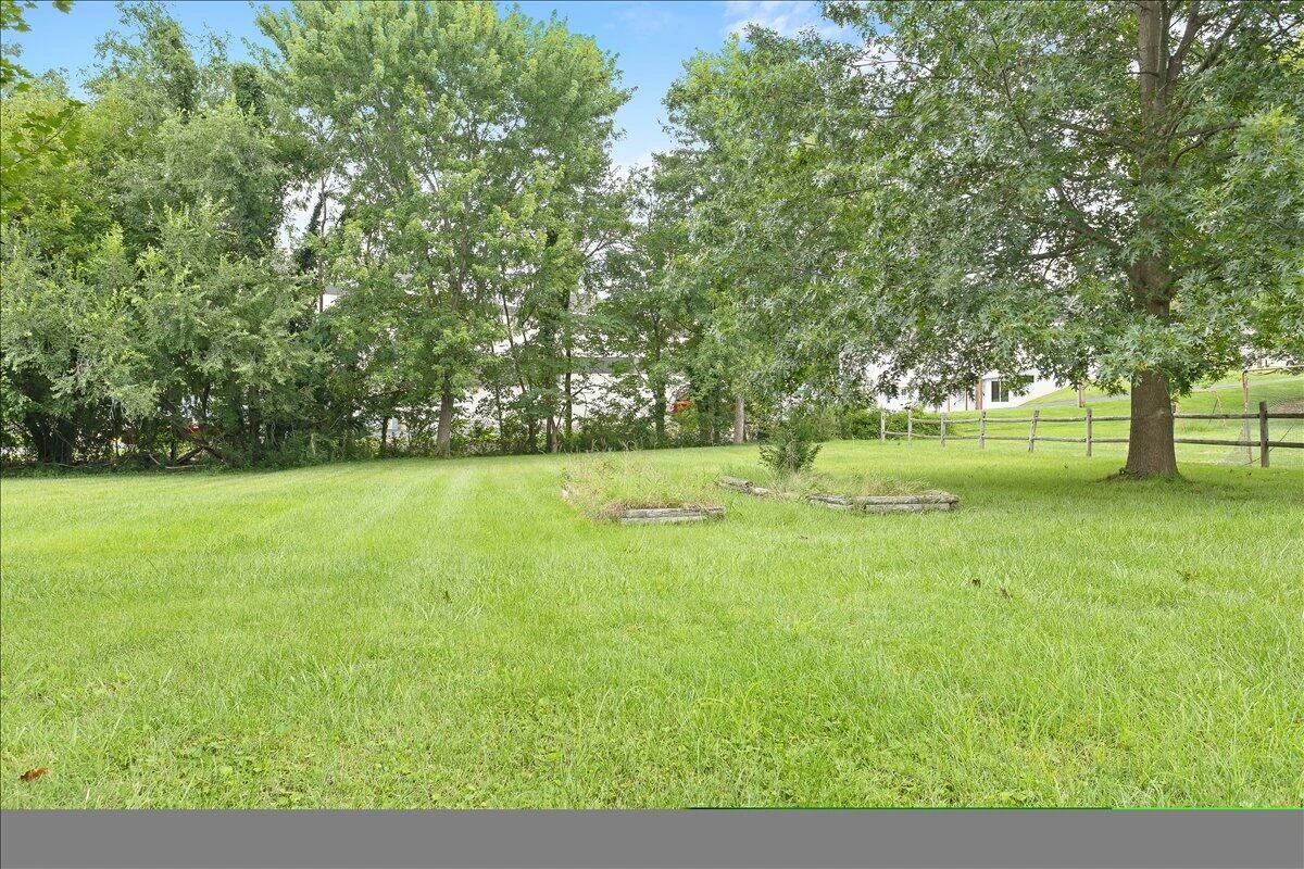 1639 Sunset AVE - Photo 33