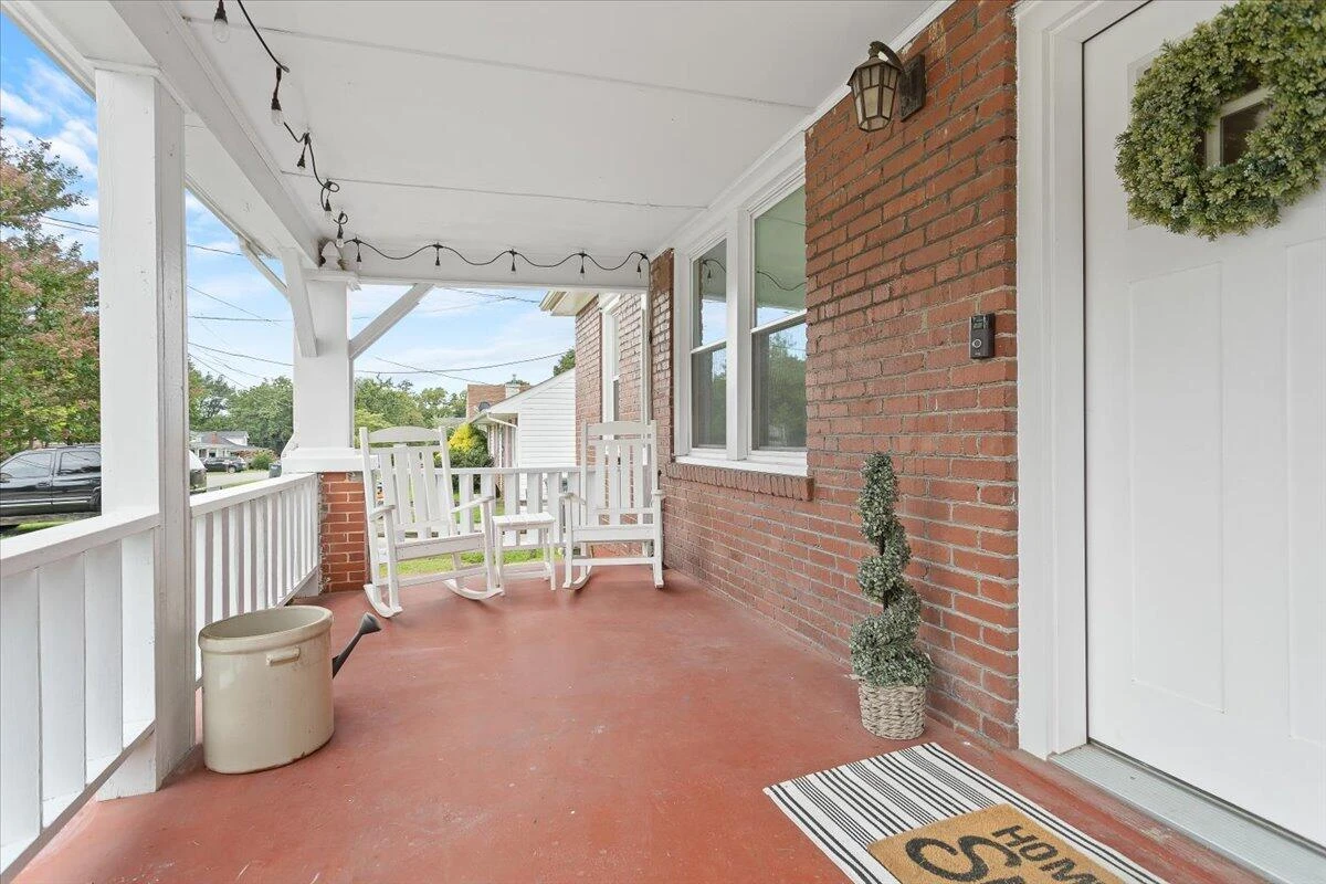 1639 Sunset AVE - Photo 4