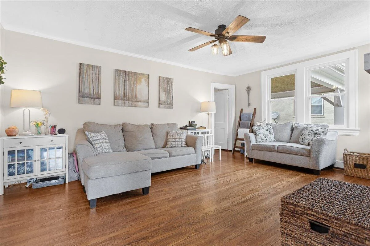 1639 Sunset AVE - Photo 5
