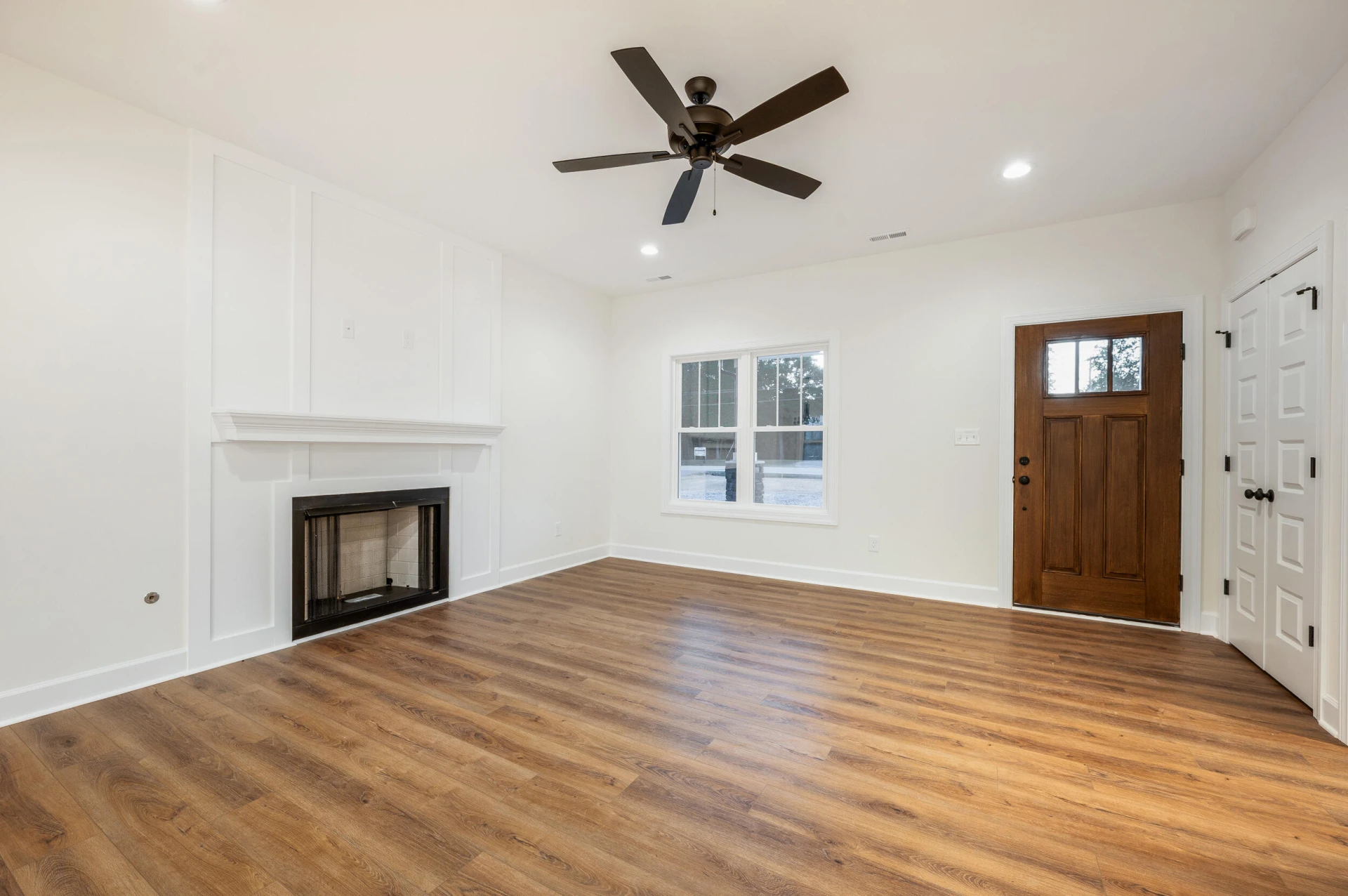10480 Leesville RD - Photo 11