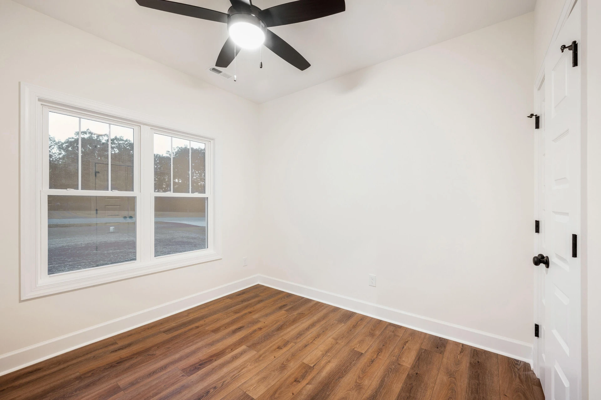 10480 Leesville RD - Photo 16