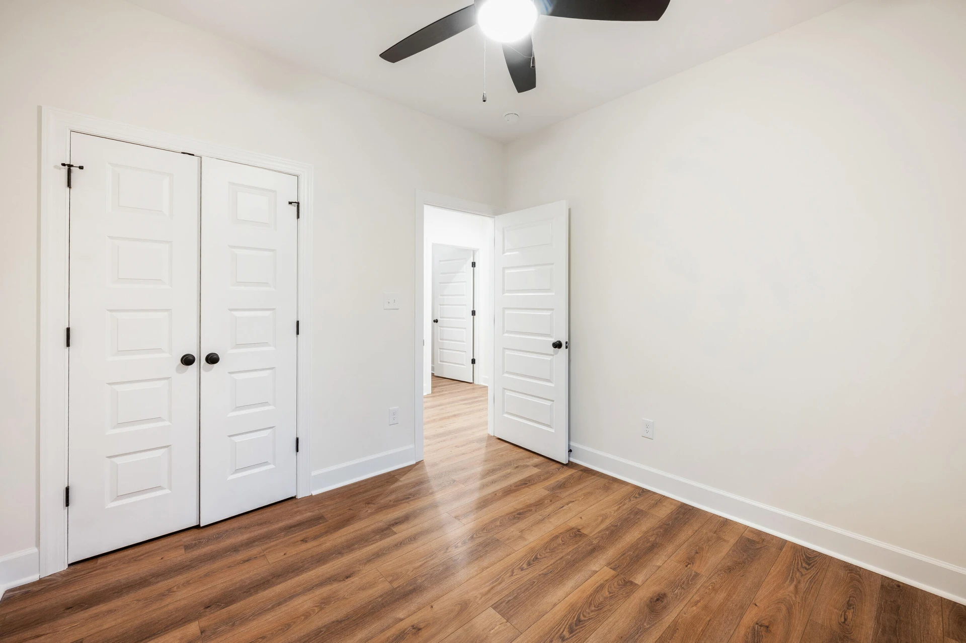 10480 Leesville RD - Photo 17