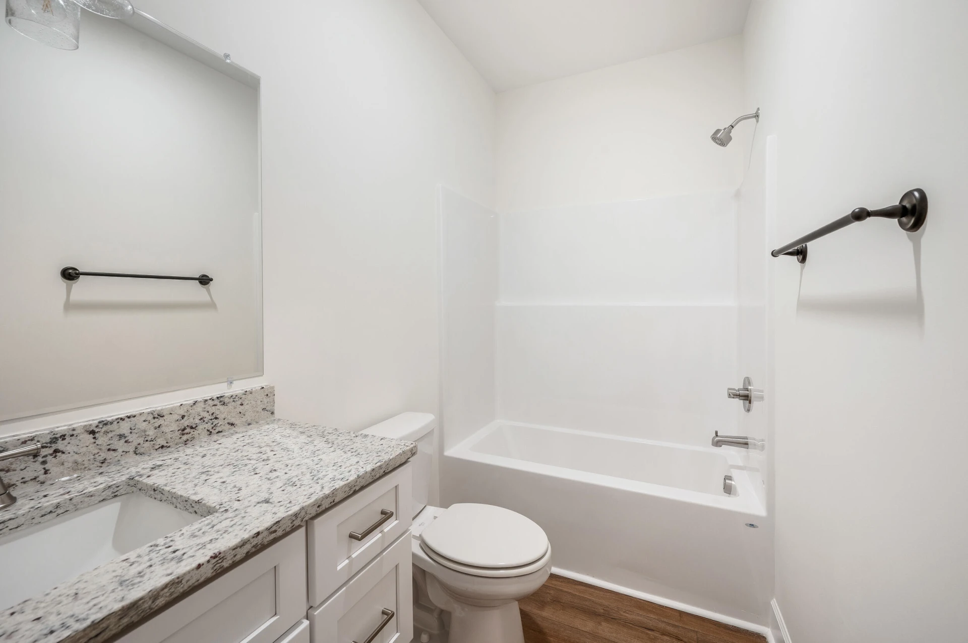 10480 Leesville RD - Photo 18