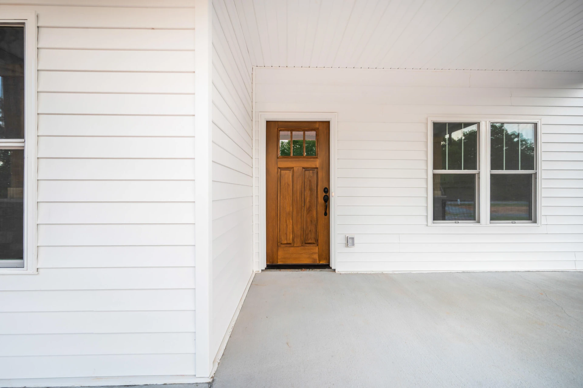 10480 Leesville RD - Photo 2