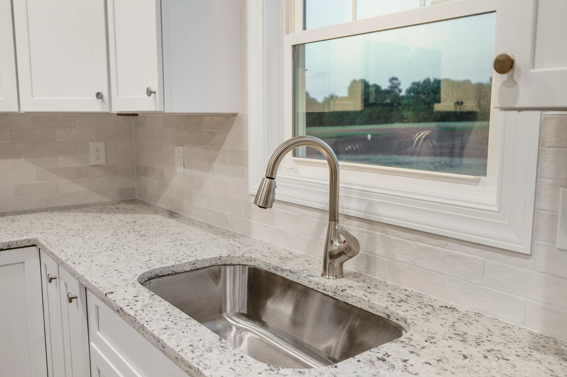 10480 Leesville RD - Photo 7