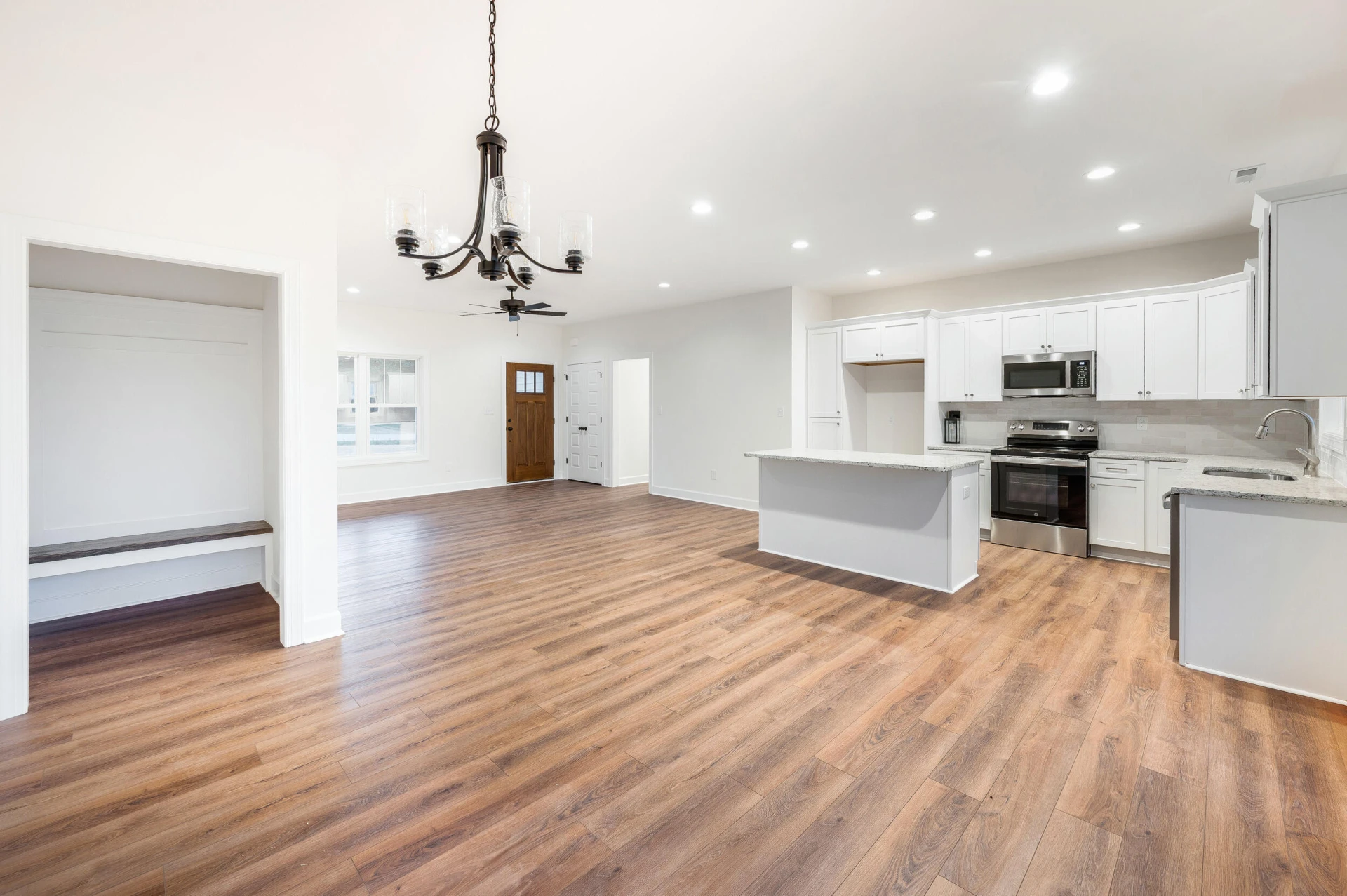 10480 Leesville RD - Photo 9
