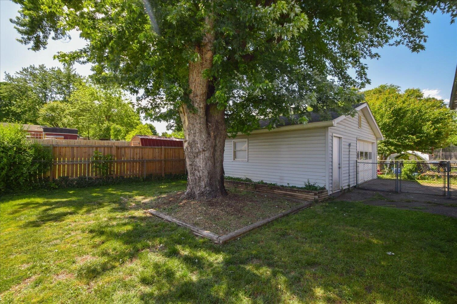 3012 Kennedy ST NE - Photo 36