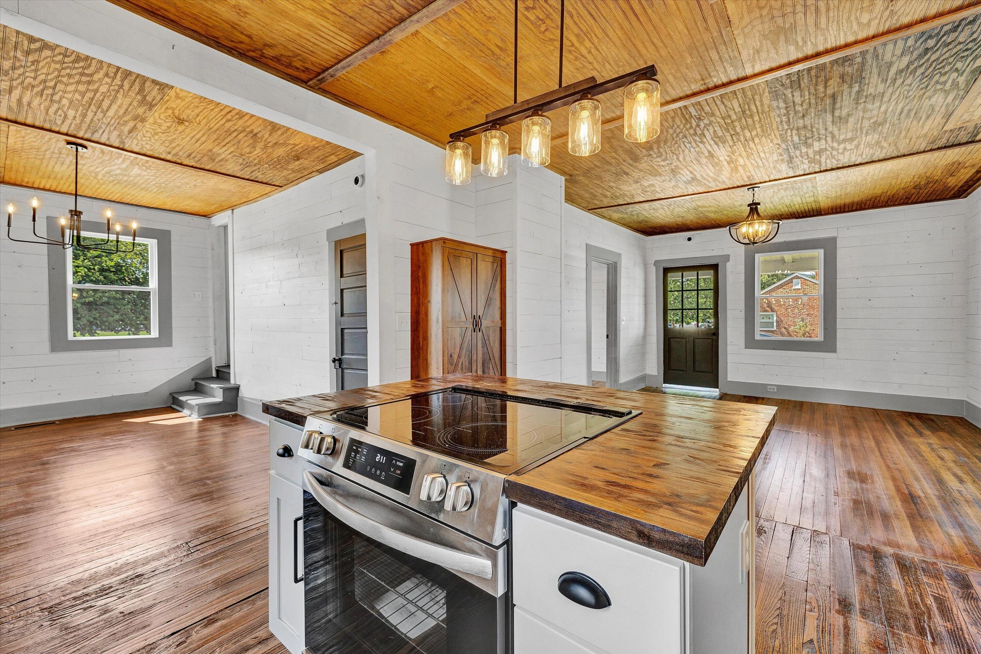 402 7th ST - Photo 11