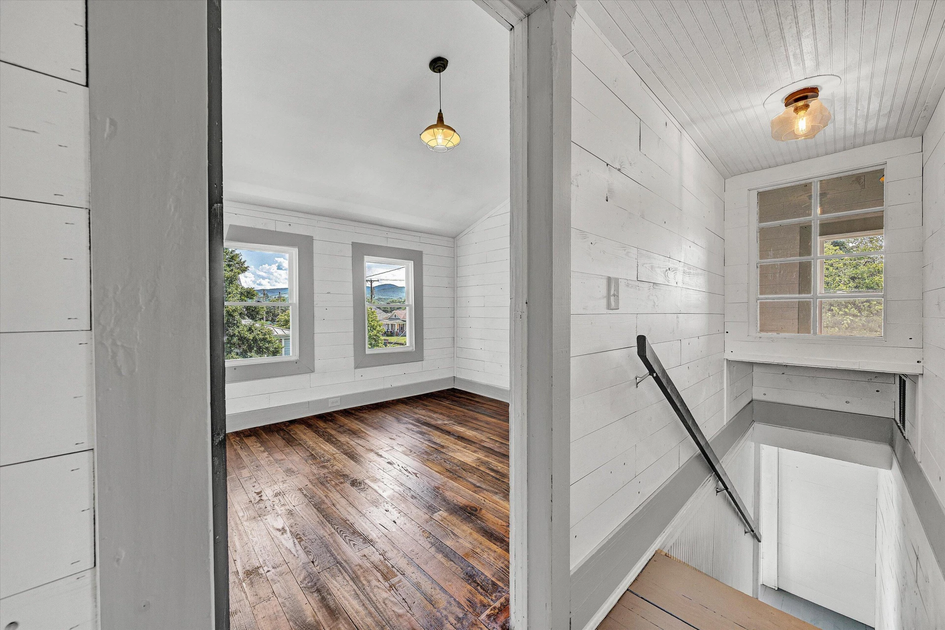 402 7th ST - Photo 20