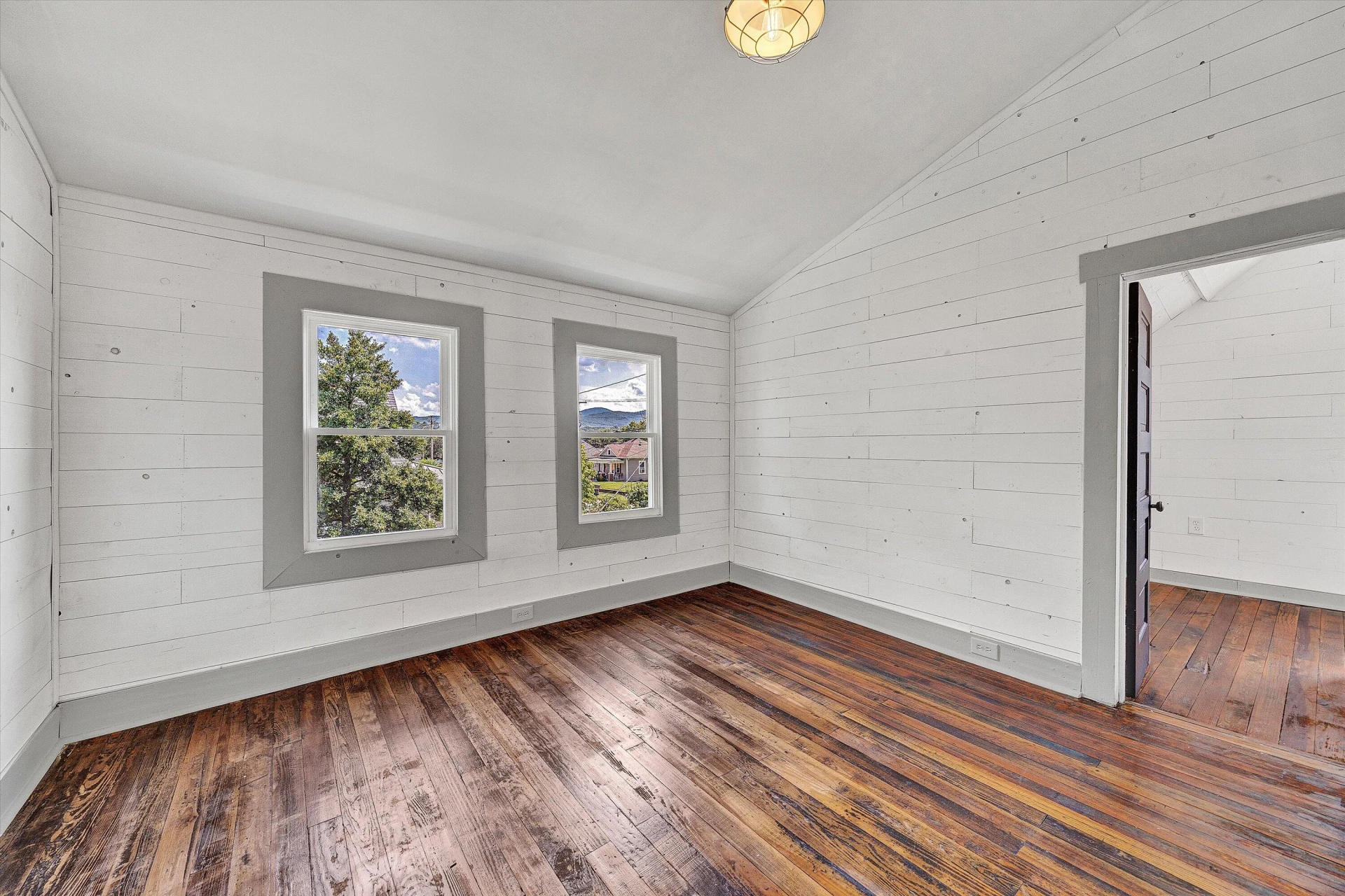 402 7th ST - Photo 21
