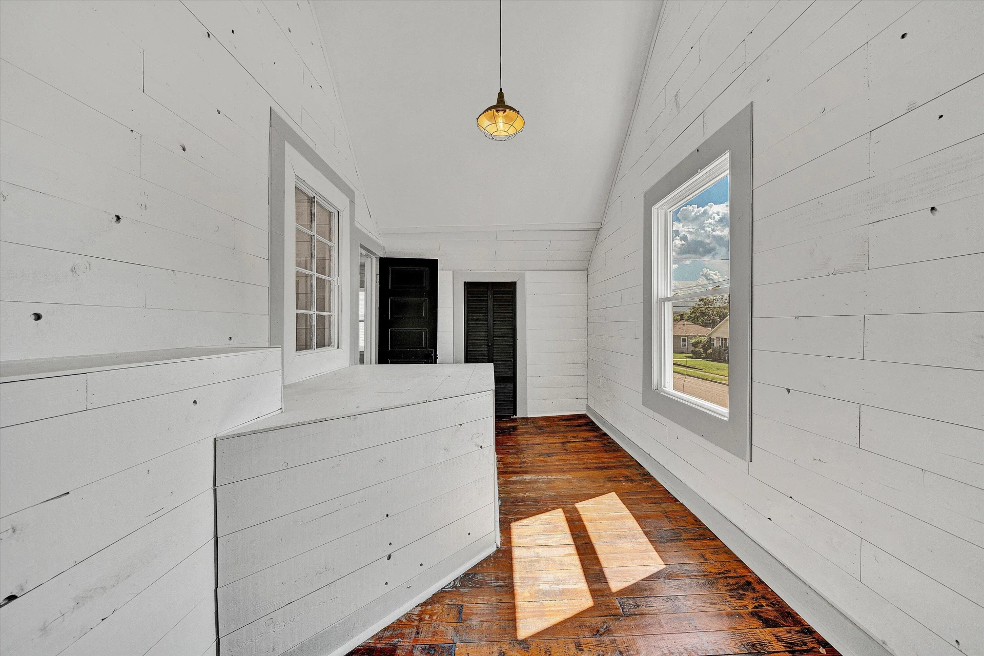 402 7th ST - Photo 23