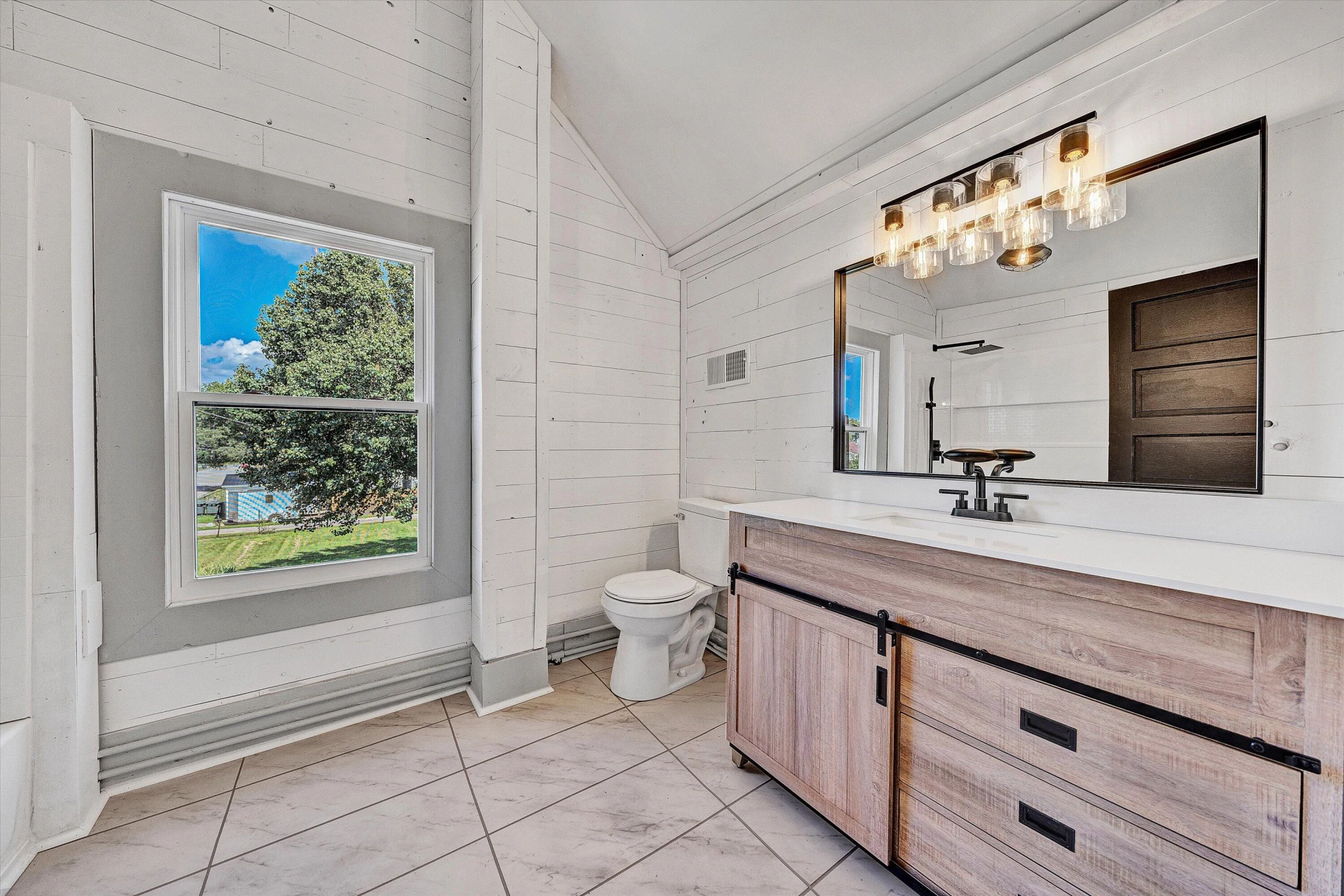 402 7th ST - Photo 24