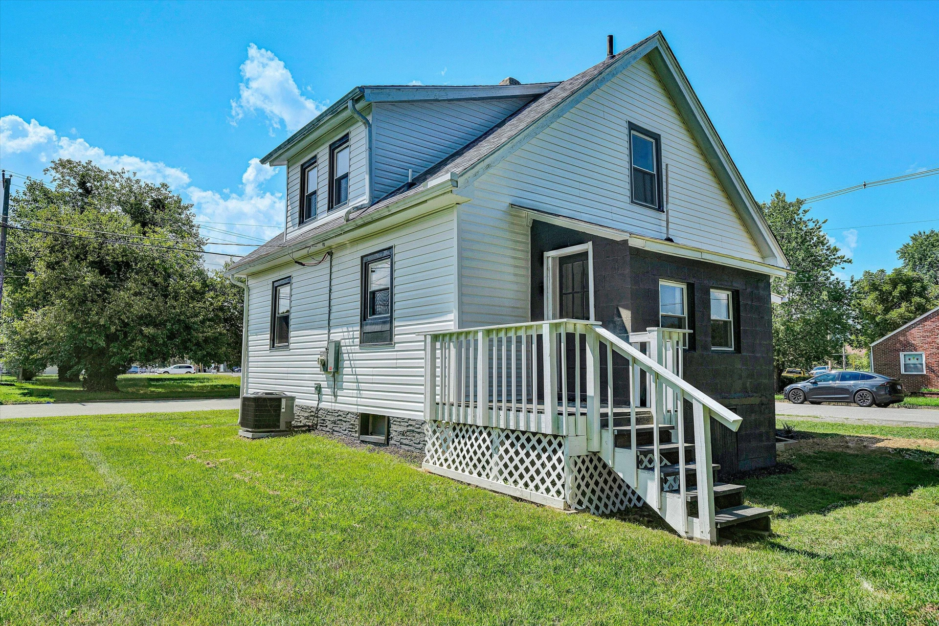402 7th ST - Photo 29
