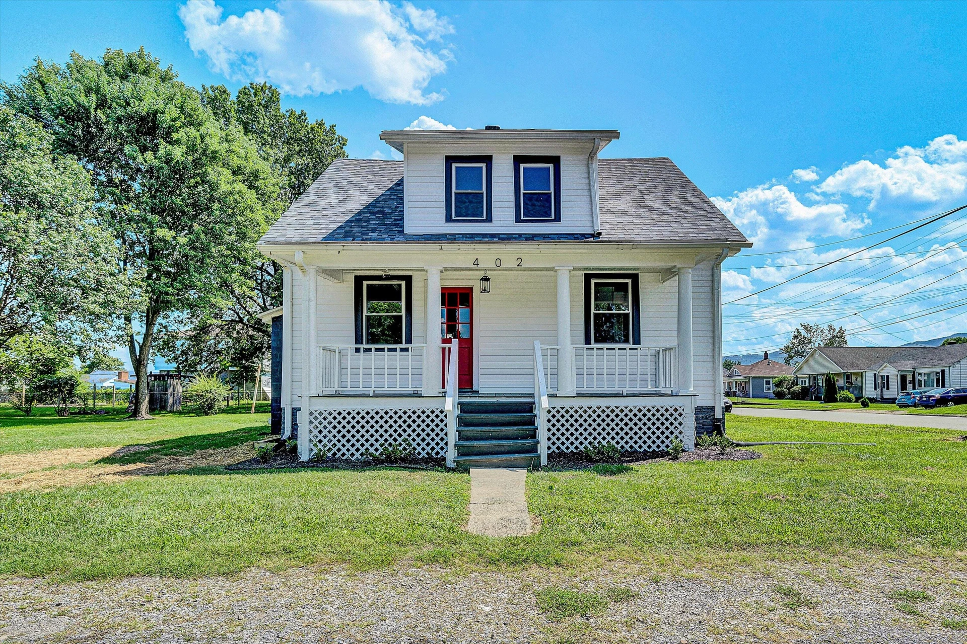 402 7th ST - Photo 3