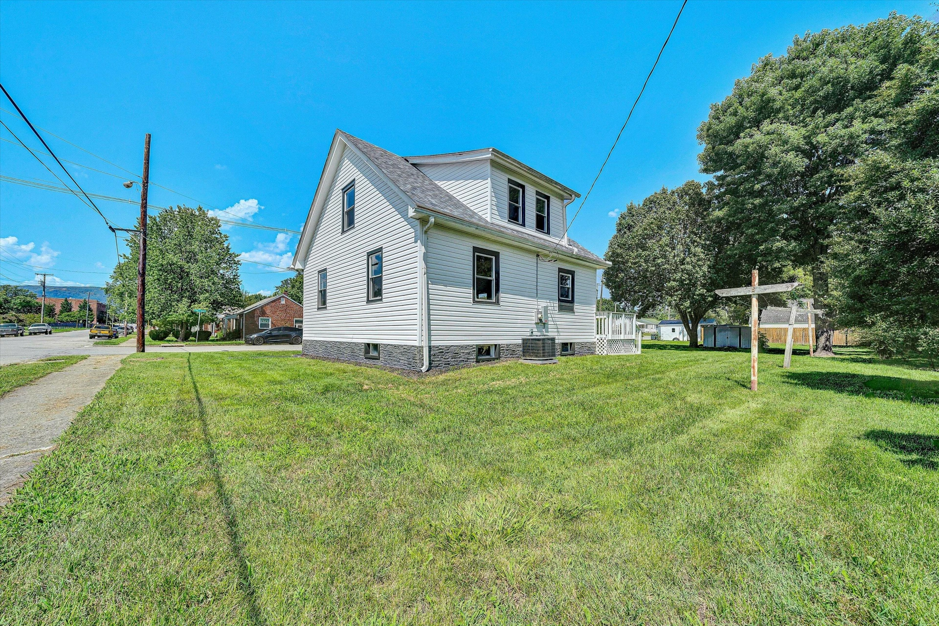 402 7th ST - Photo 30