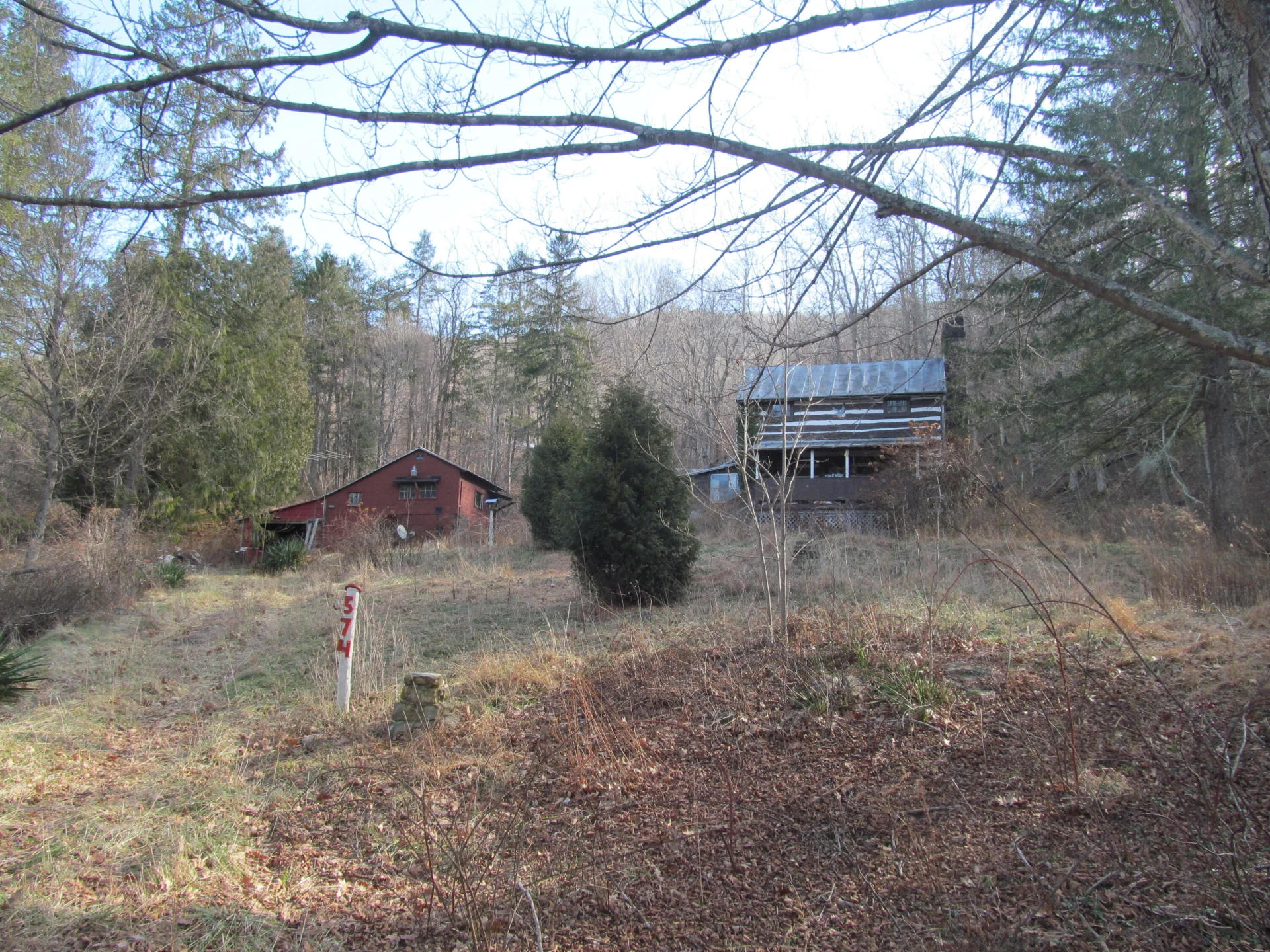 574 Grandview RD - Photo 15