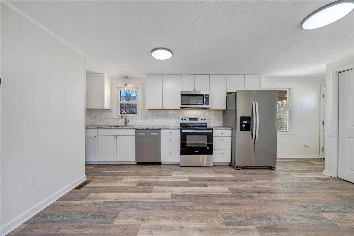 1572 Little Catawba Creek RD - Photo 10