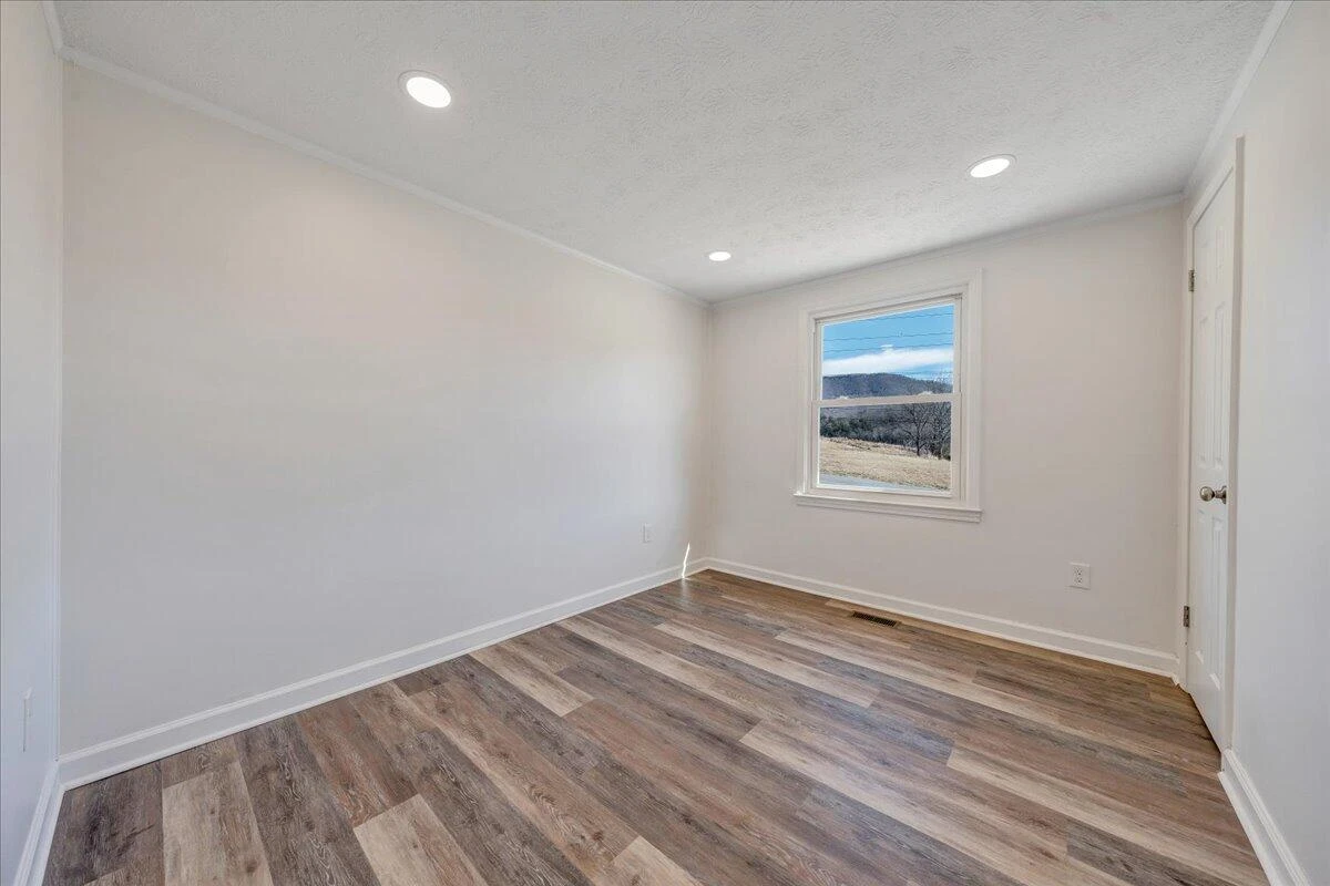 1572 Little Catawba Creek RD - Photo 18