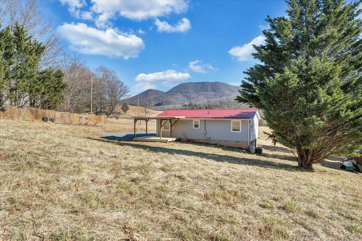 1572 Little Catawba Creek RD - Photo 31